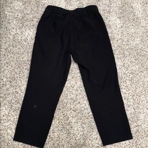 Lululemon crop on the fly woven pants